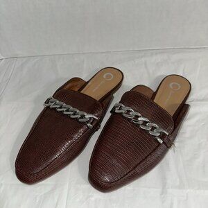 Brown Croc-Embossed Faux Leather Mules With Silver Chain Accent